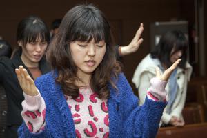  금요찬양집회 'The Call'