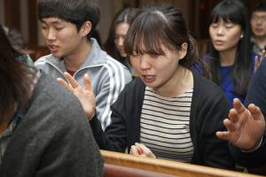  금요찬양집회 'The Call'