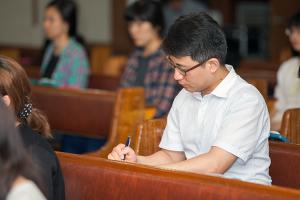  금요찬양집회 'The Call'