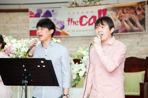  금요찬양집회 'The Call'