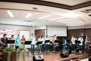  금요찬양집회 'the call'