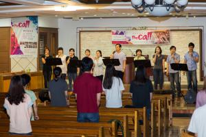  금요찬양집회 'The Call'