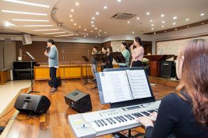  주일예배 청년2부(그루터기선교회)