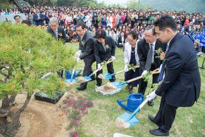 휘선동산 준공 감사예배
