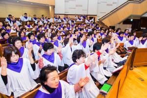  고난주간 특별집회 '2권 만화 출판 감사예배'