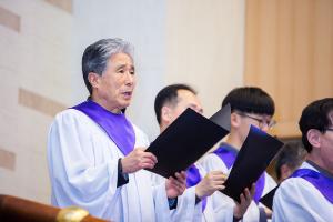  고난주간 특별집회 '2권 만화 출판 감사예배'