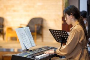  주일예배 청년2부 '그루터기 창립 40주년 감사예배'