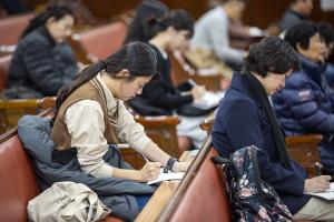  수요예배 '수능 안수식'